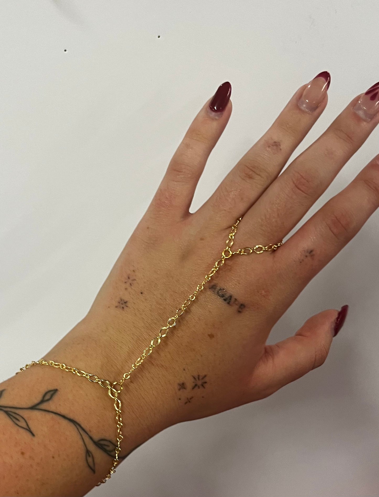 cyrus hand chain