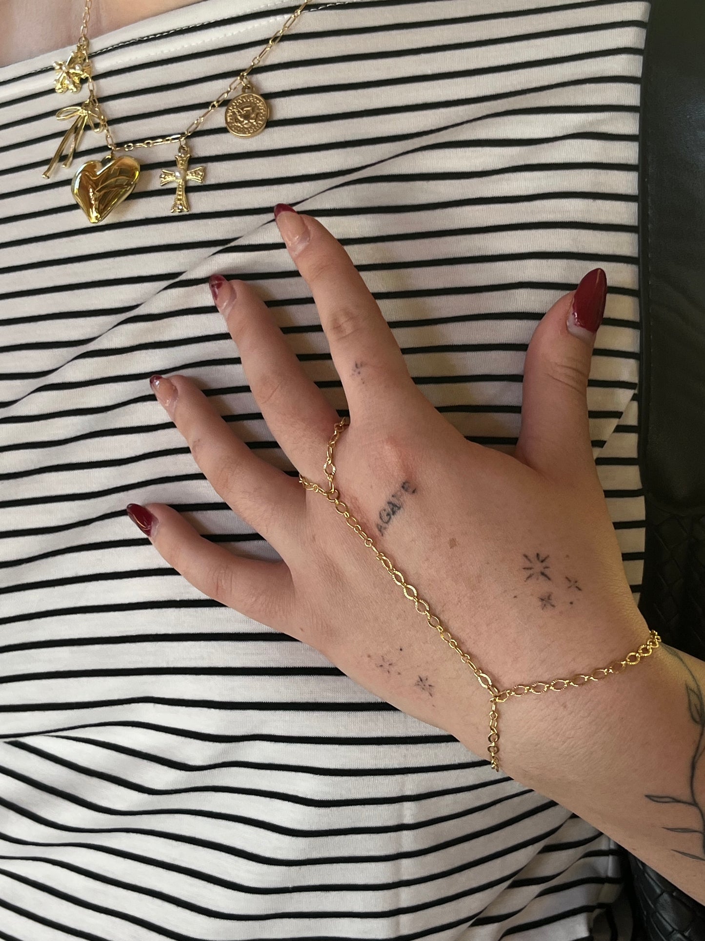 cyrus hand chain